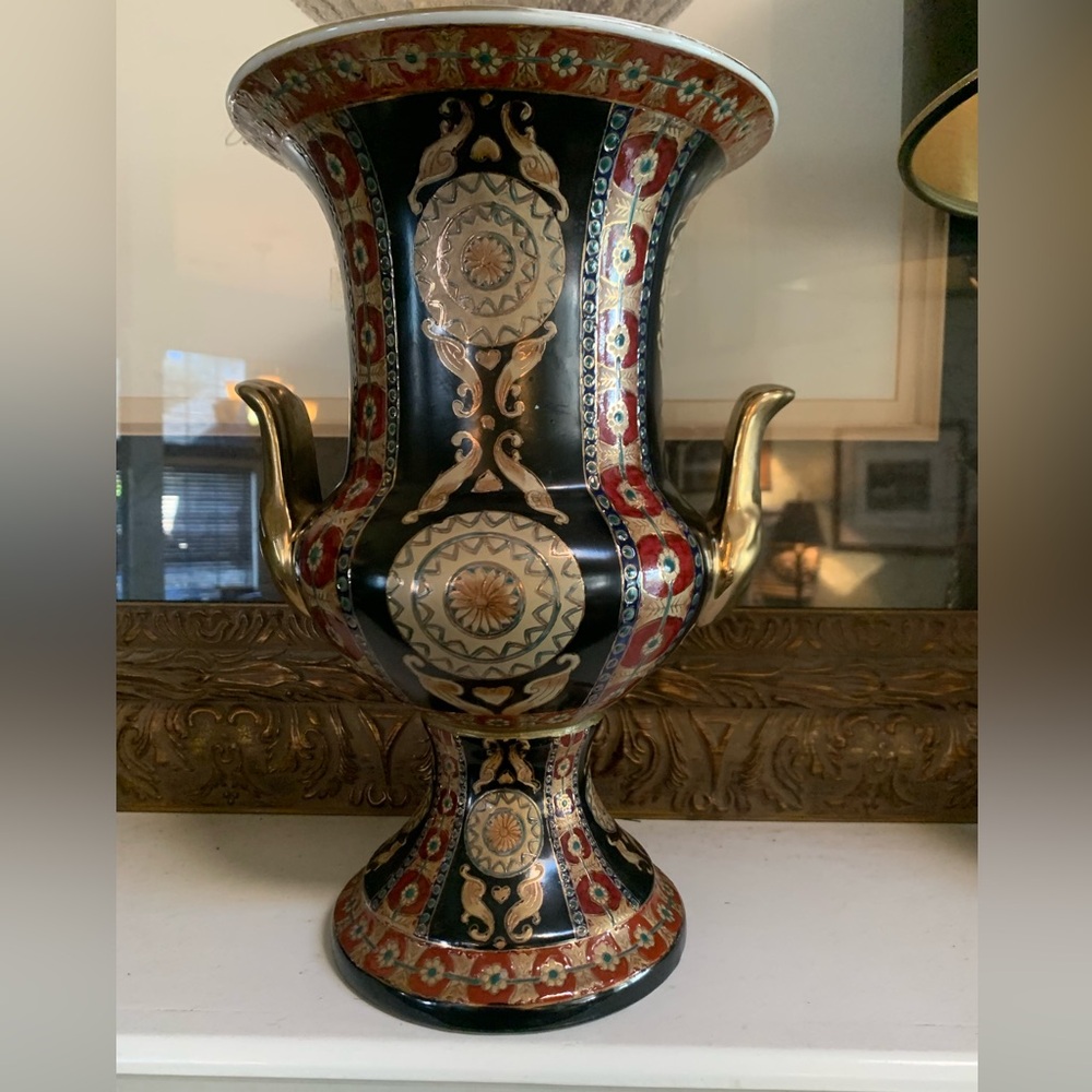 Oriental Accent Gold handed Navy Blue Burgundy Urn decorative Vase Cache pot